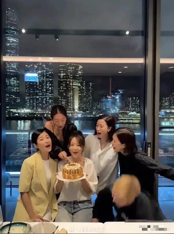 认识他们的今年最少都35了吧 ​​​