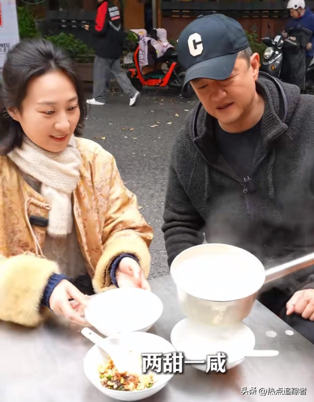 今天上午，李亚鹏更新了一则视频。视频中，李亚鹏前往杭州溯源龙井茶。李亚鹏表示，自