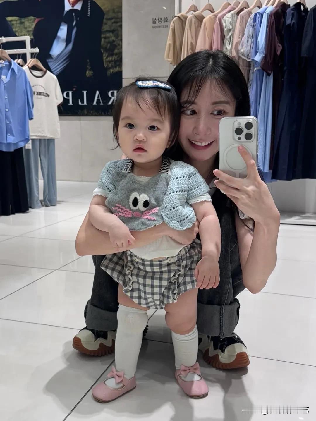 7日，李智勋的妻子三浦绫乃在个人Instagram上传了多张照片。公开的照片中，