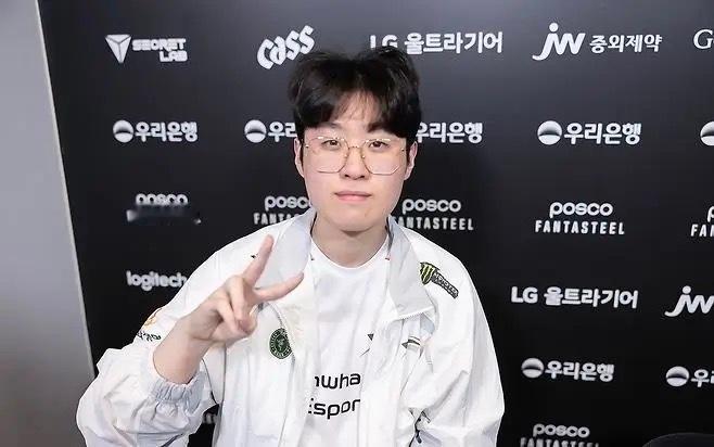 Zeus接受韩媒采访提到Nuguri：今天赛前见到Nuguri选手时真的非常惊喜