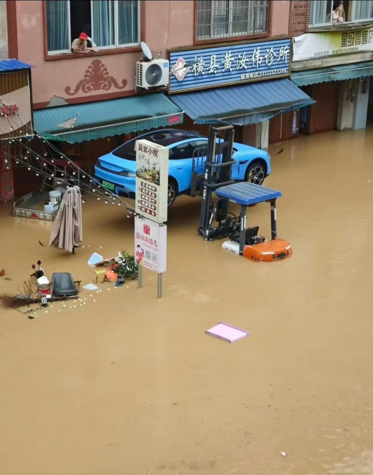 卧槽？什么叫真爱……还得是小米汽车。我都想送他10000积分！可惜我没小米积分！