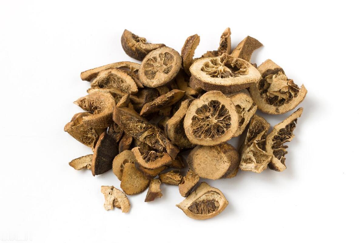 一个土郎中说，“冠心病，就是屎糊在了心脏上”，我开始不相信，还骂他是庸医，可听了