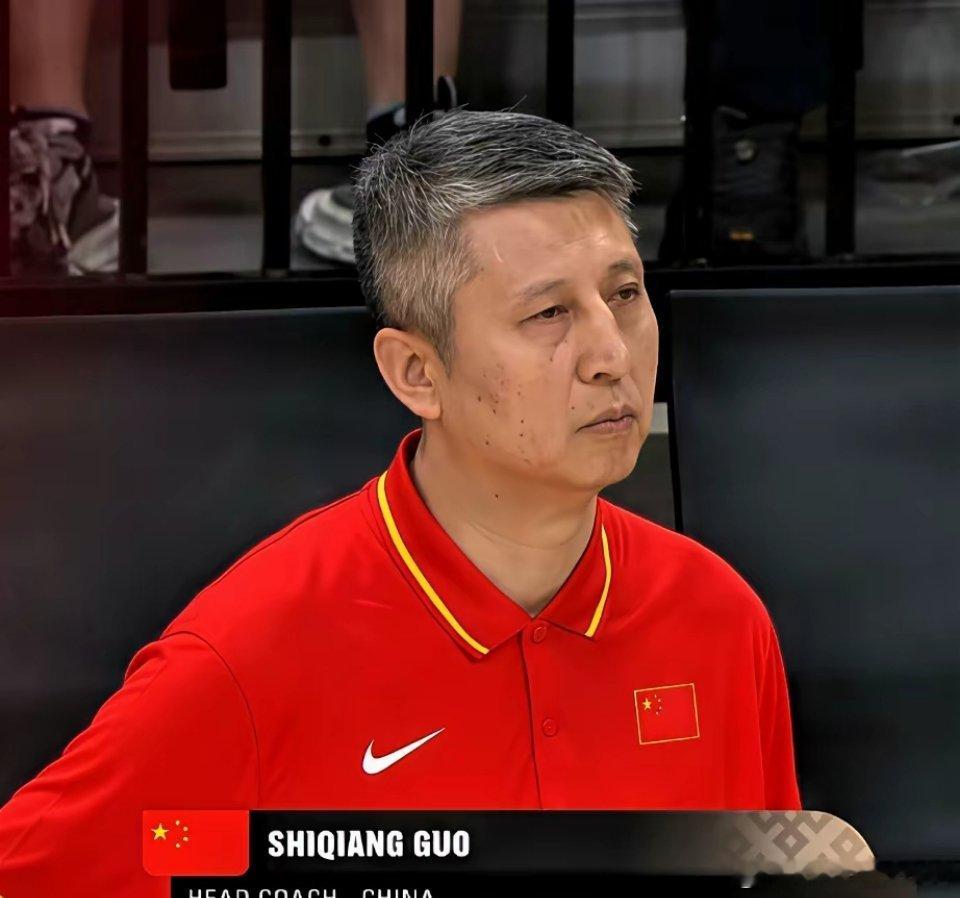 中国男篮需要反思的问题太多了再这么下去真的要和国足一样了。。 