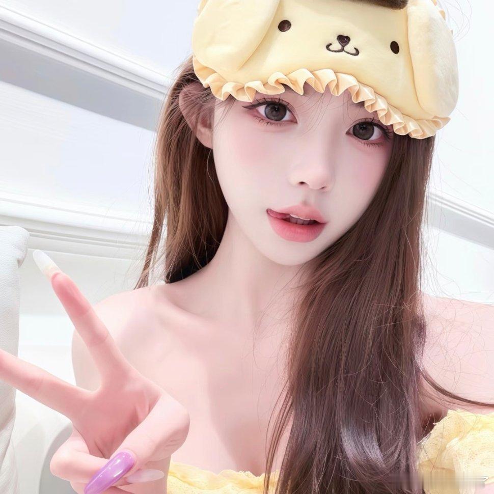 高级感女生头像。 