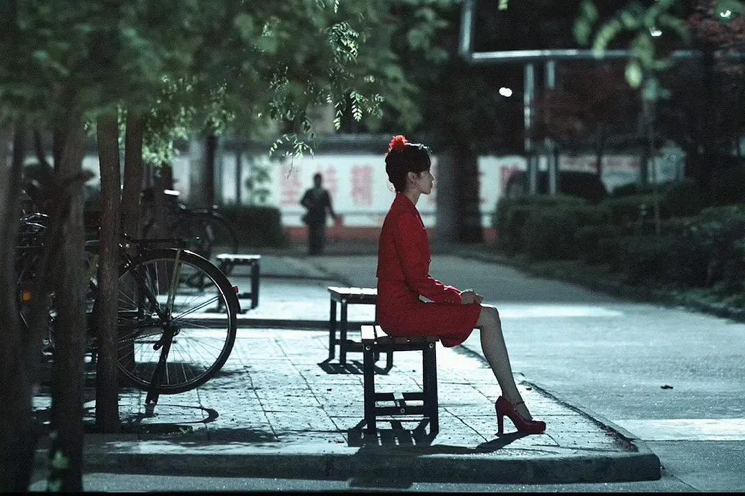 《主角》是少数在大婚戏份给女主留出个人空间的剧热闹之后娥不禁想着，生怕老天给了她