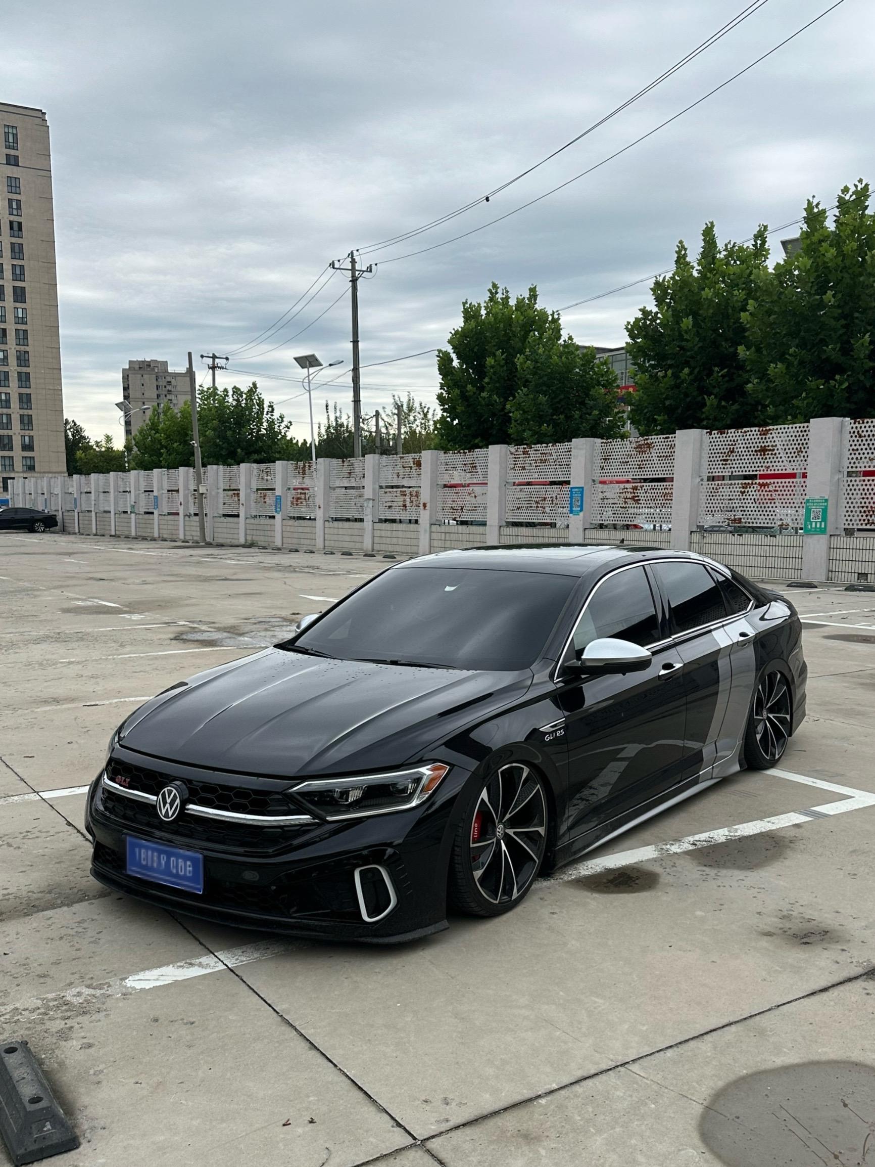 渐行渐远的何止是时间。