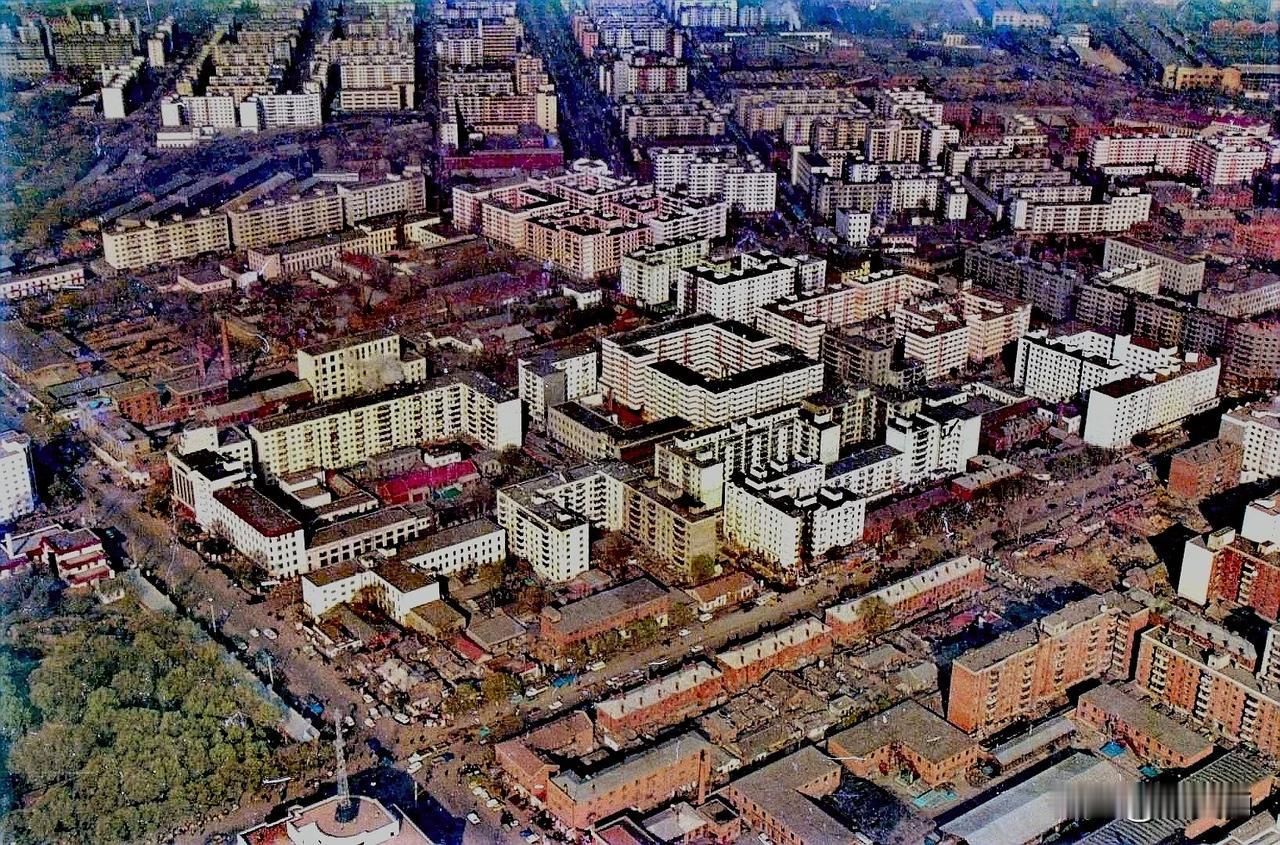 建国街