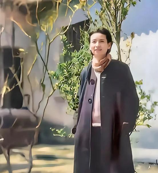 这就是徐志摩爱而不得的林徽因中年的真实长相，大家看看吧！这些并不是由演员扮演塑造