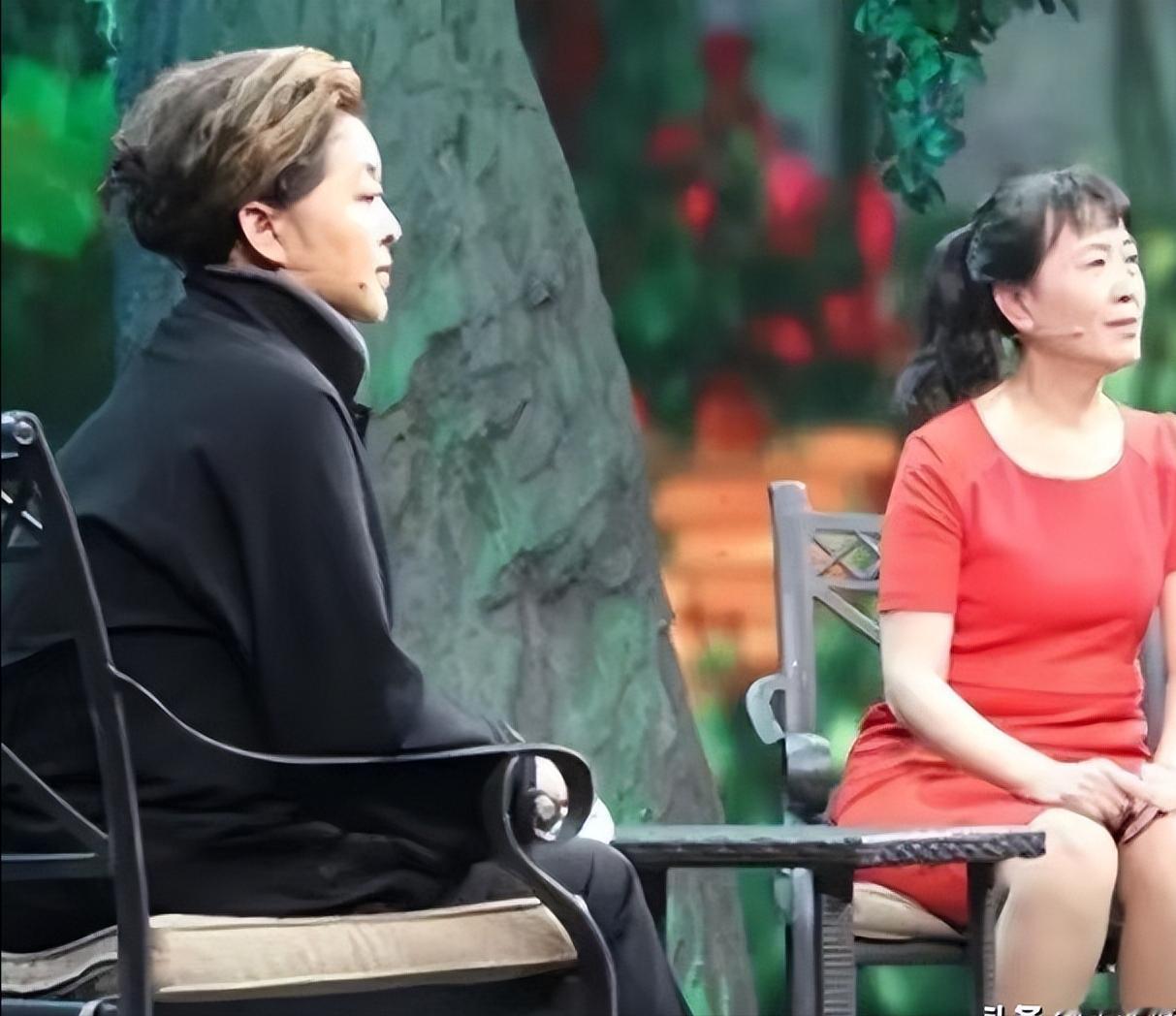 [微风]1970年云南地震时，一名老兵徒手救出了14名女兵，45年后，她们得知这