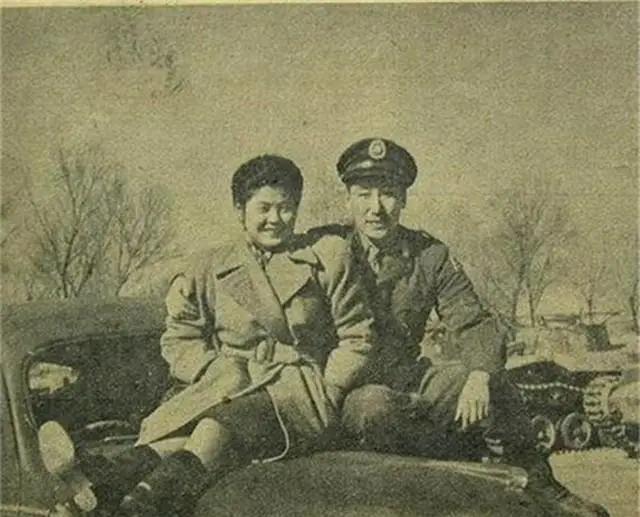 蒋纬国原配为纺织大亨之女，却因生产而亡，蒋介石被怀疑为凶手
蒋纬国的身世迷离，他