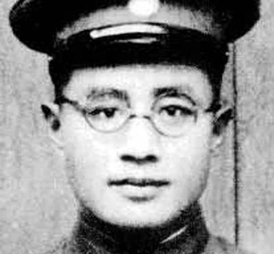 1949年，刘伯承听说原配还活着，并且日子过得很艰苦，就托人给她带信，想把她接到