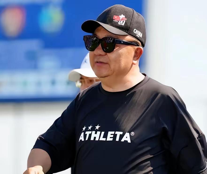 董路深夜郑重声明：最近有人一是“攻击”中国足协，二是“攻击”孙继海，这两种现象都