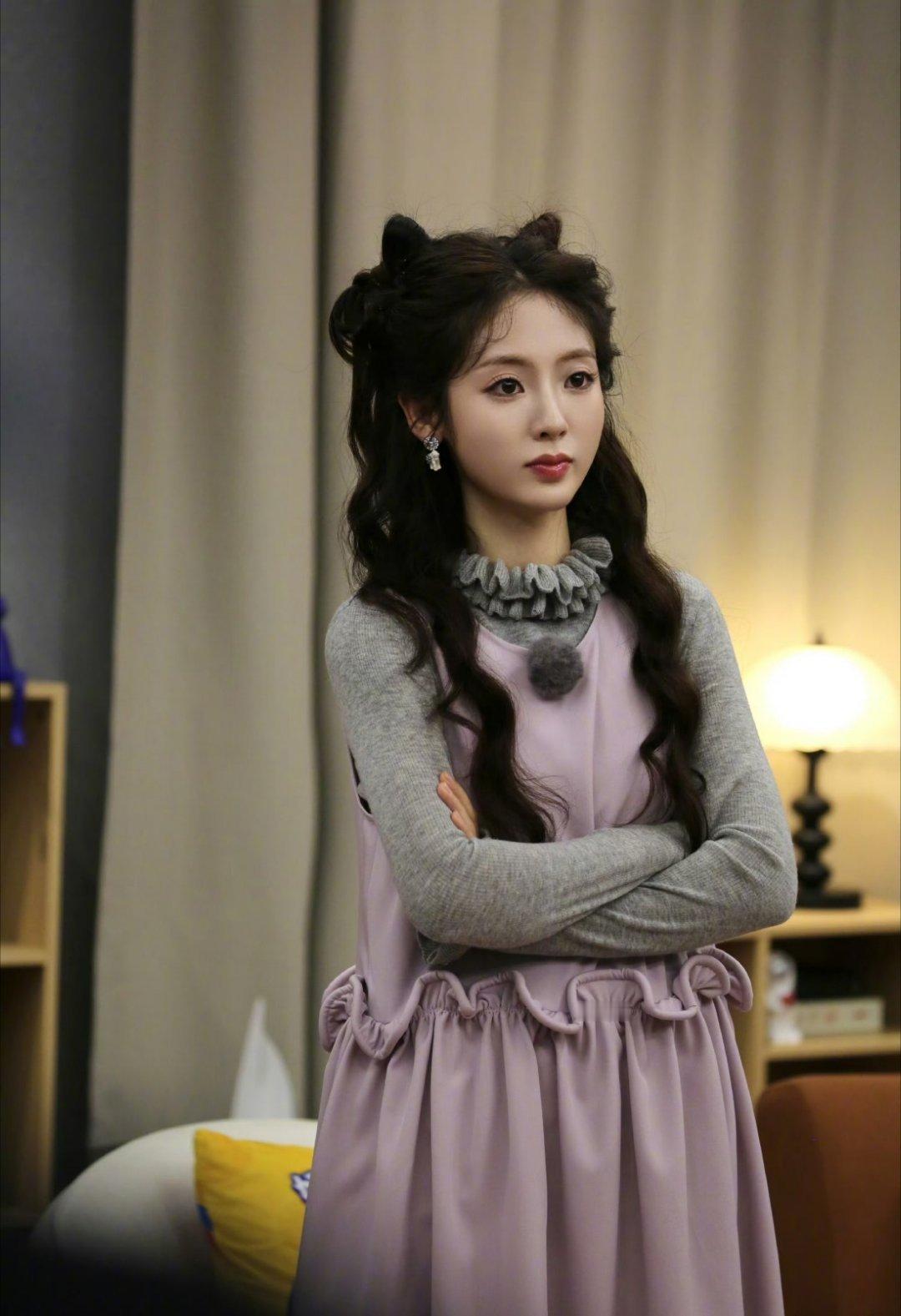 刑菲这个造型特别萌呀！萌味都飘到我家来了