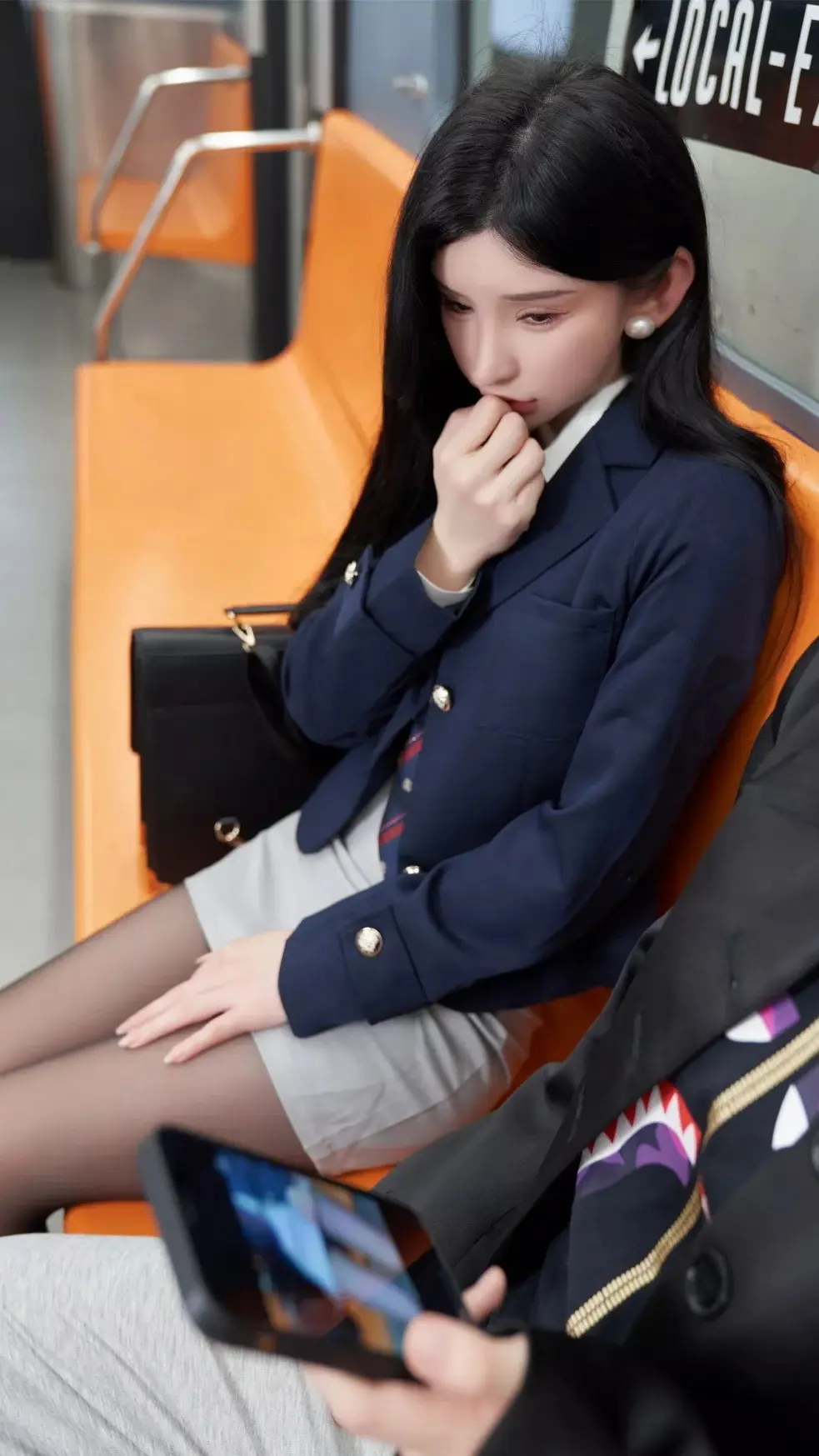 最近比较喜欢腿了，不知道你们怎么看。喜欢第几个，尽量安排