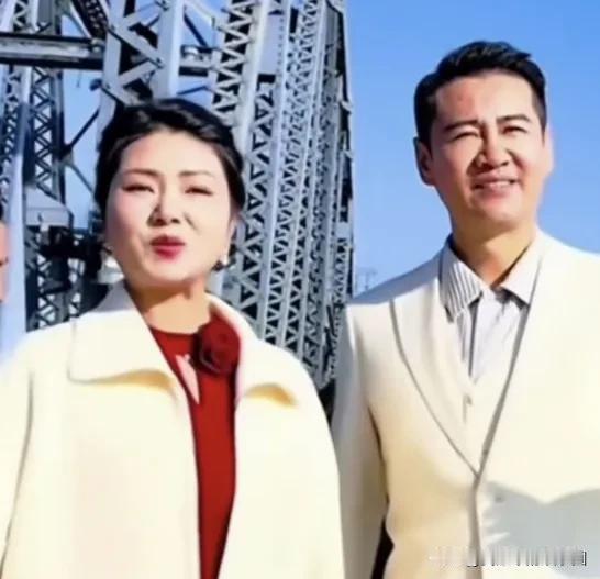 徐子崴真的糟蹋了这首歌

徐子崴真的糟蹋了《祝福祖国》这首歌，因为根据他的嗓音条