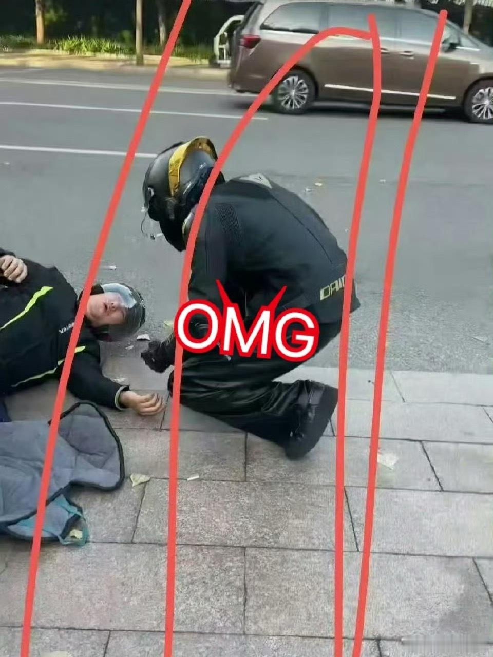 左航 撞人重点不是应该放在有没有人受伤吗？[笑cry] ​​​