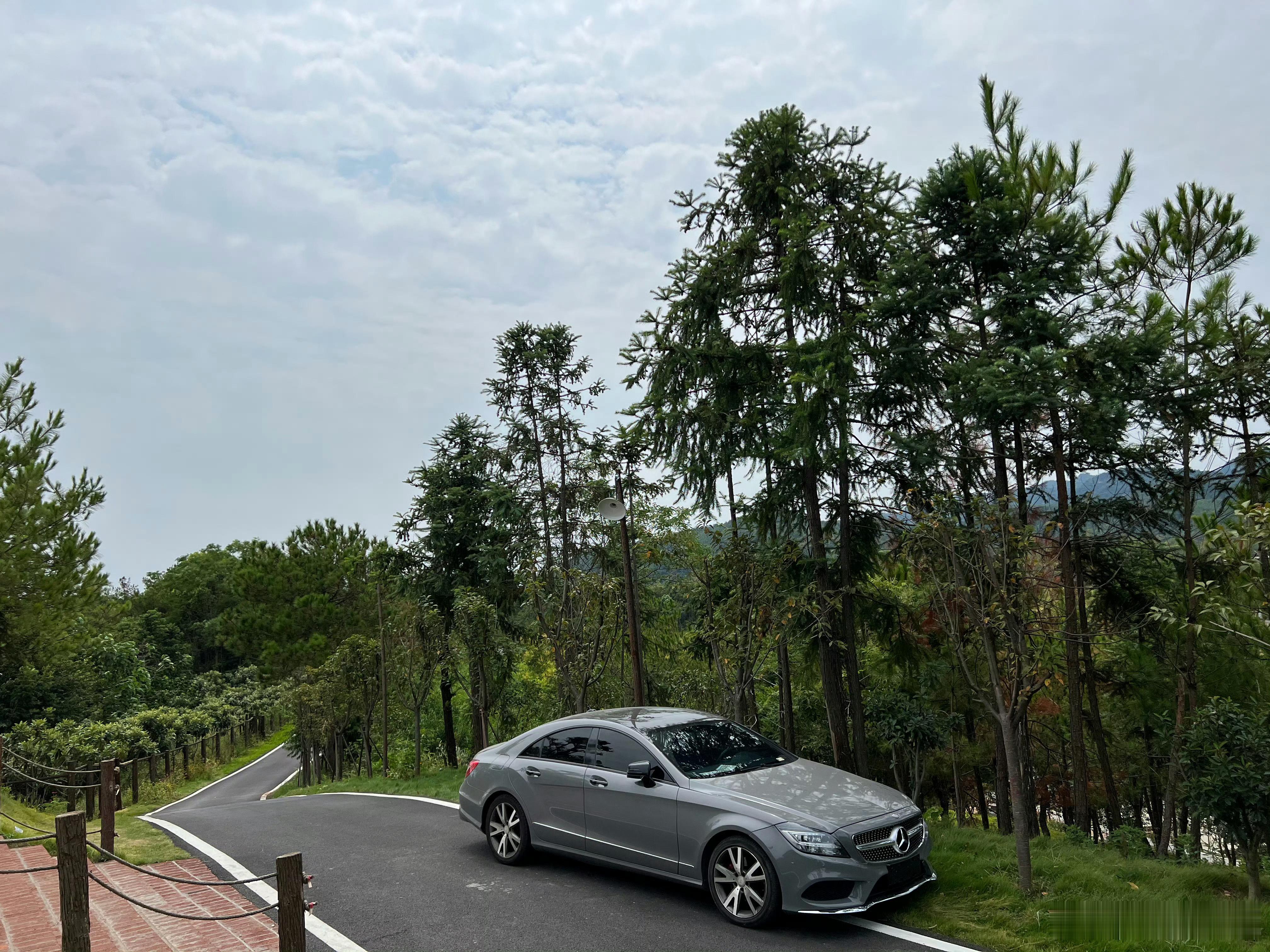 卖了11年二手车收到过许多奔驰各类型号 也曾经开过4年奔驰CLS 真的非常不错 