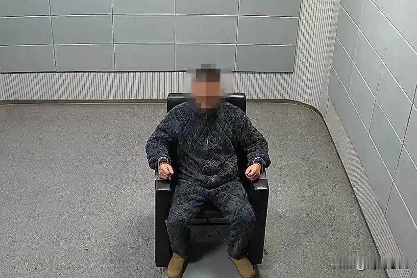 “太离谱了！”浙江一家公司仓库里，近6吨稀土原料不翼而飞，但现场不仅大门没有被撬