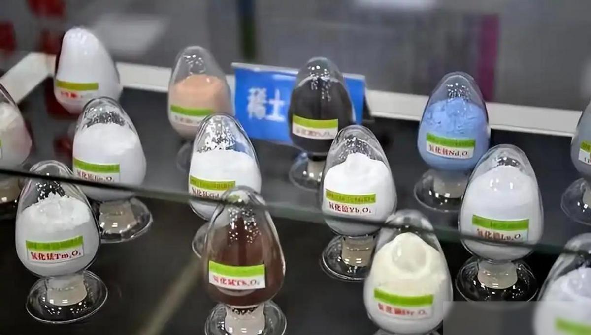 难怪有人会用，夹带稀土这种方式。沈逸老师说，一个军工厂，或者是一个行业，真用起来
