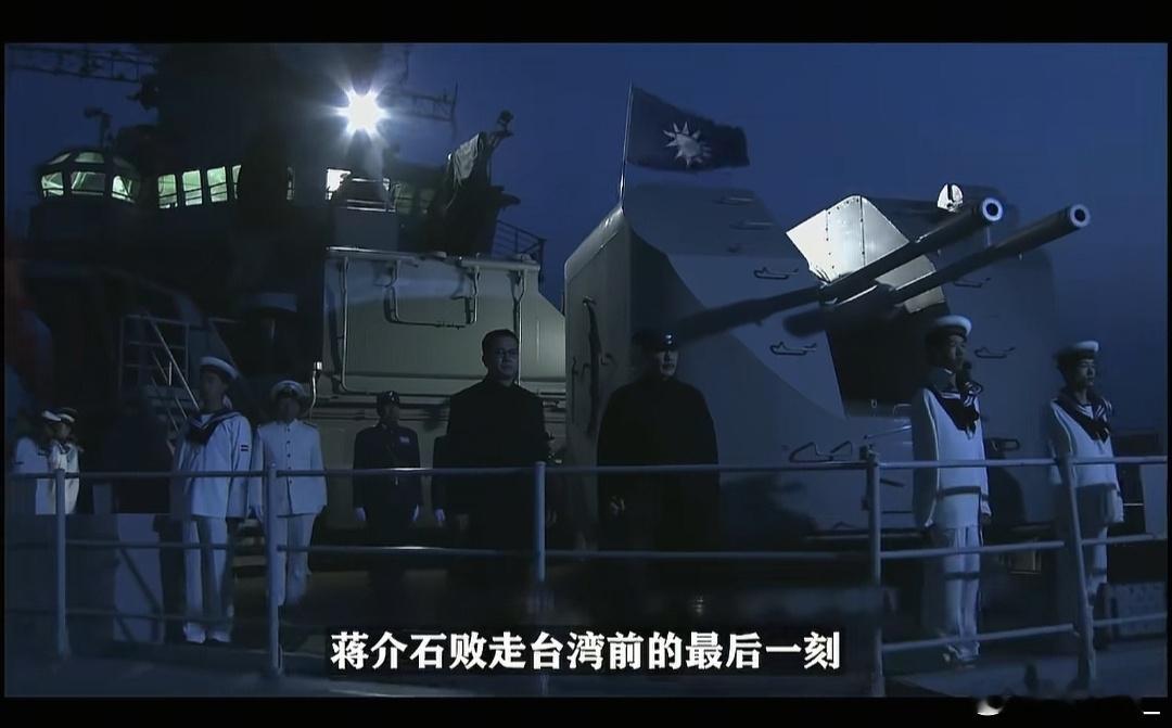 天津的基辅号航母，AK-726炮。道具之烂，是个船是个炮就行[黑线] ​​​