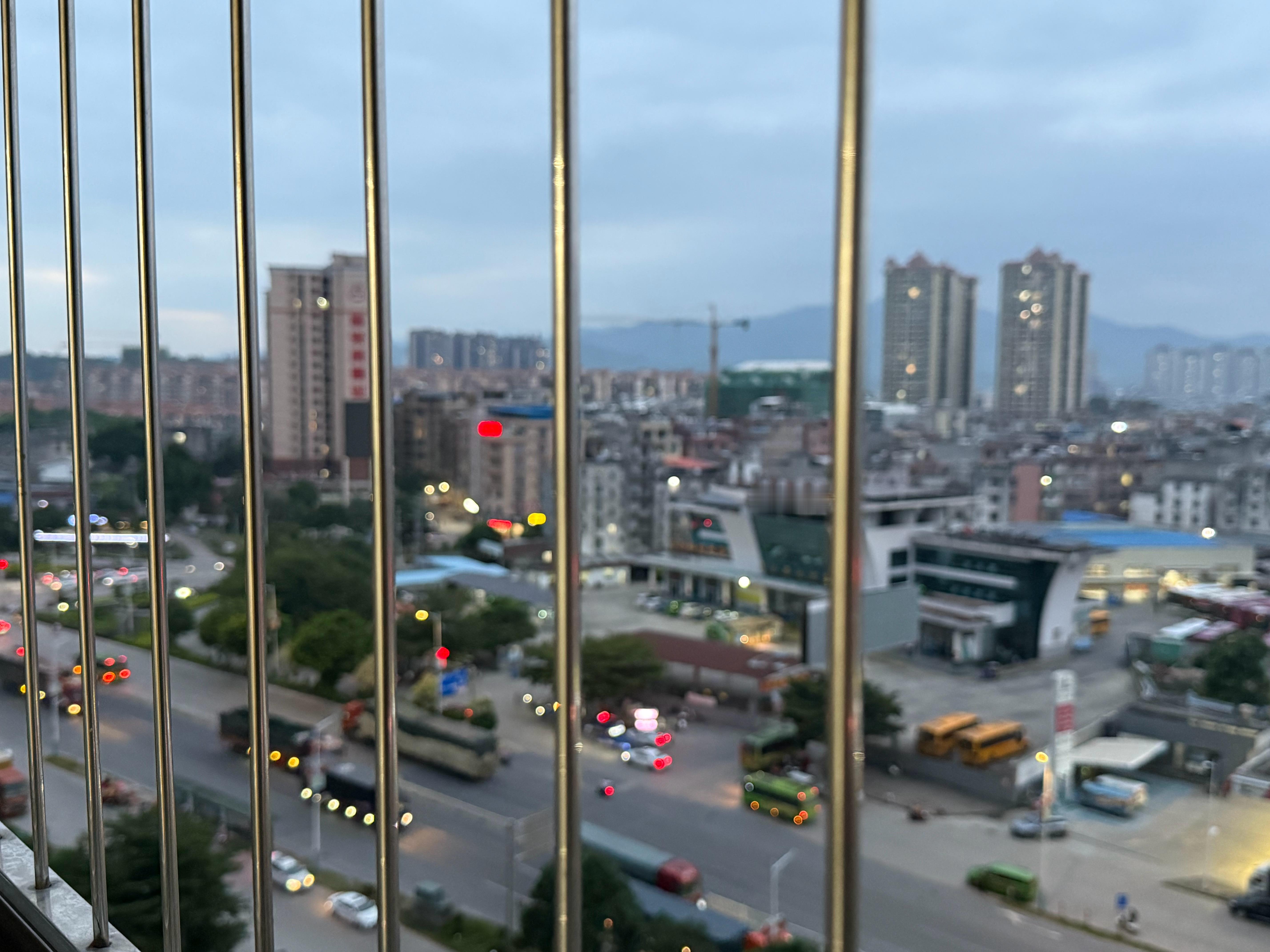 出门，又要回去当牛马了[哈欠][哈欠] ​​​