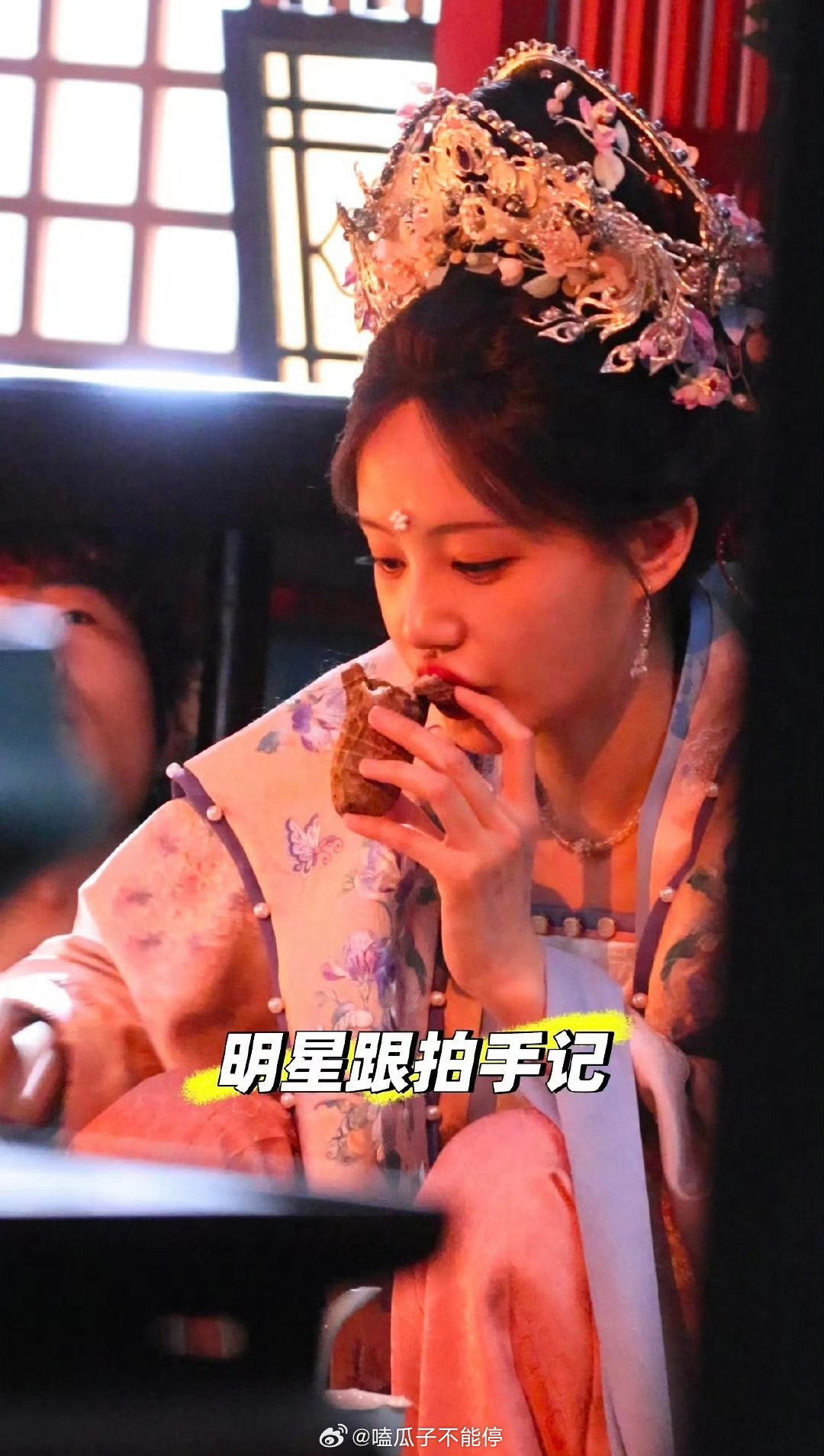 李一桐《金枝》今日内景路透生图，好可爱吧这个陈雀儿