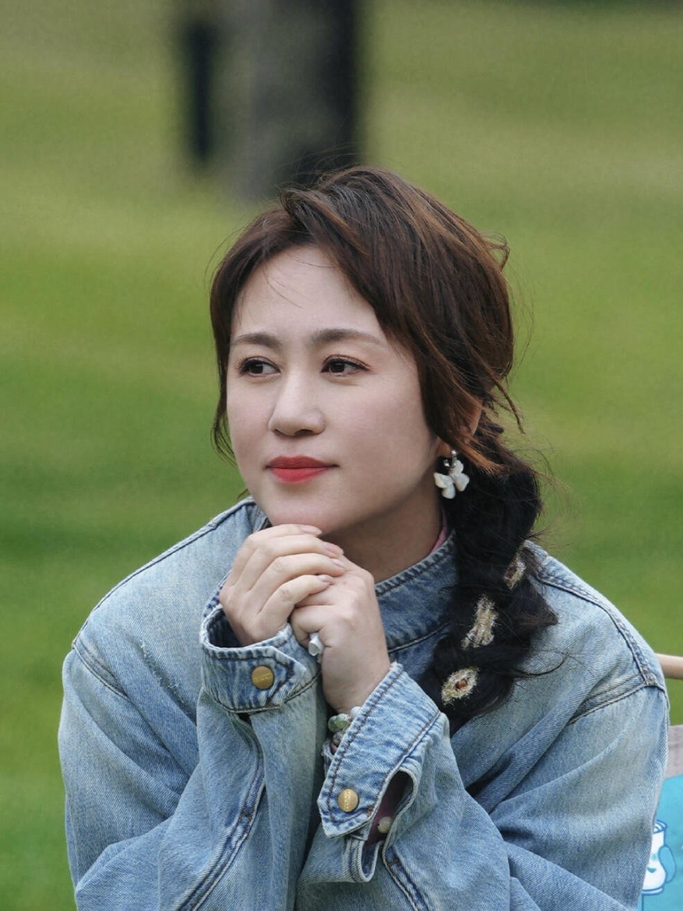 演员马丽人民日报撰文 作品有烟火，心中有热爱。马丽人民日报撰文：把快乐带给万家，