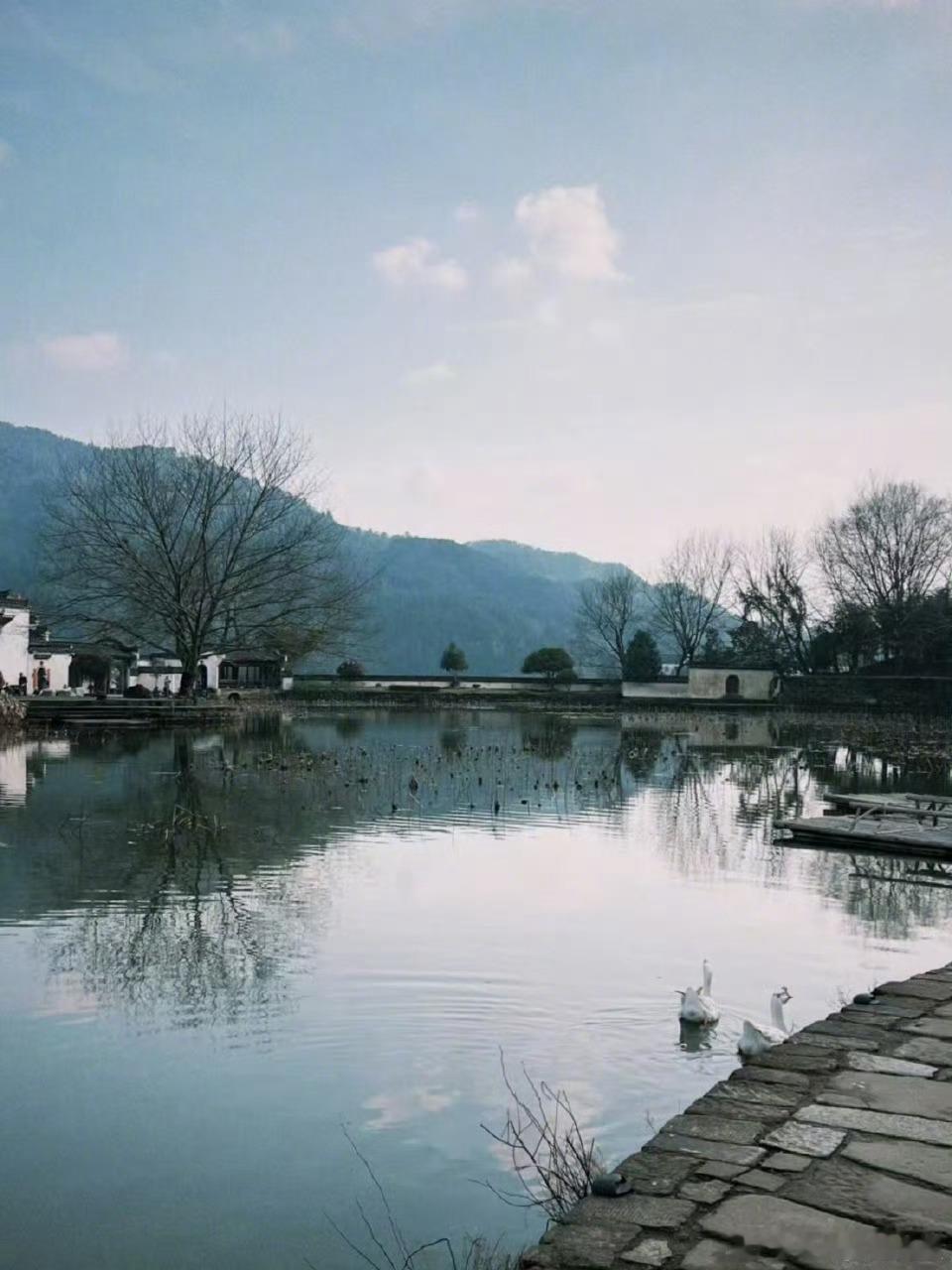 每日一善[超话][太阳]每日一善  低谷时不自弃，是智慧；高处时不自满，是格局。