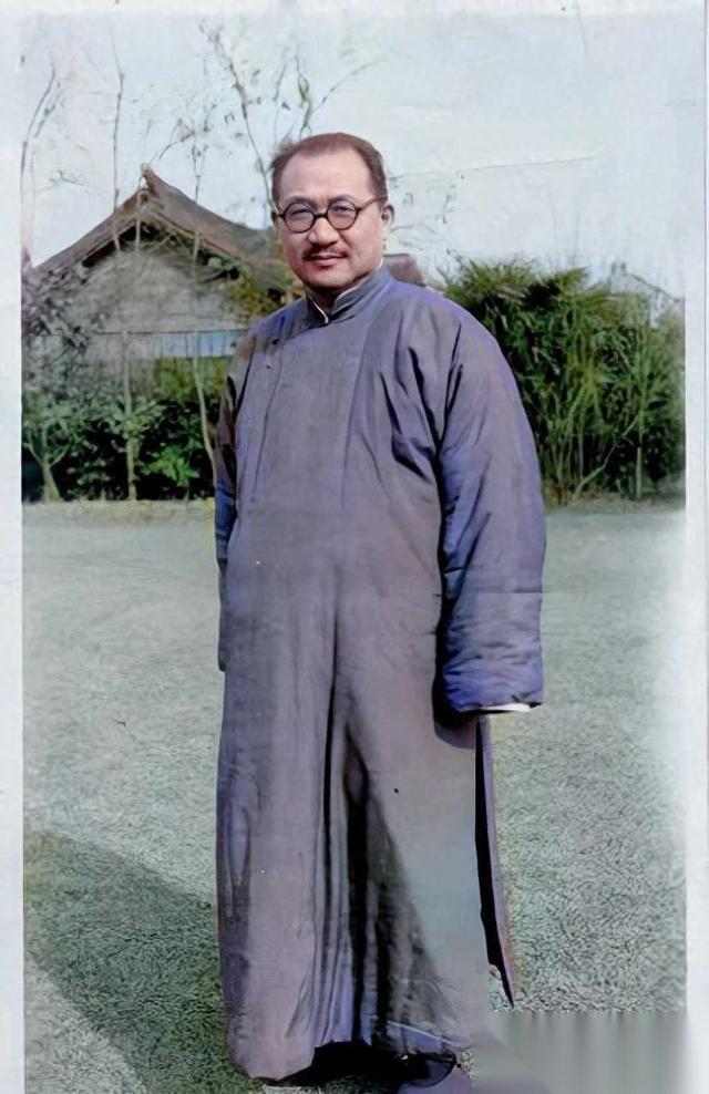 孔祥熙，民国年间"中国头号富翁"，手握国民政府财政大权数十年，被称作"财神爷"。