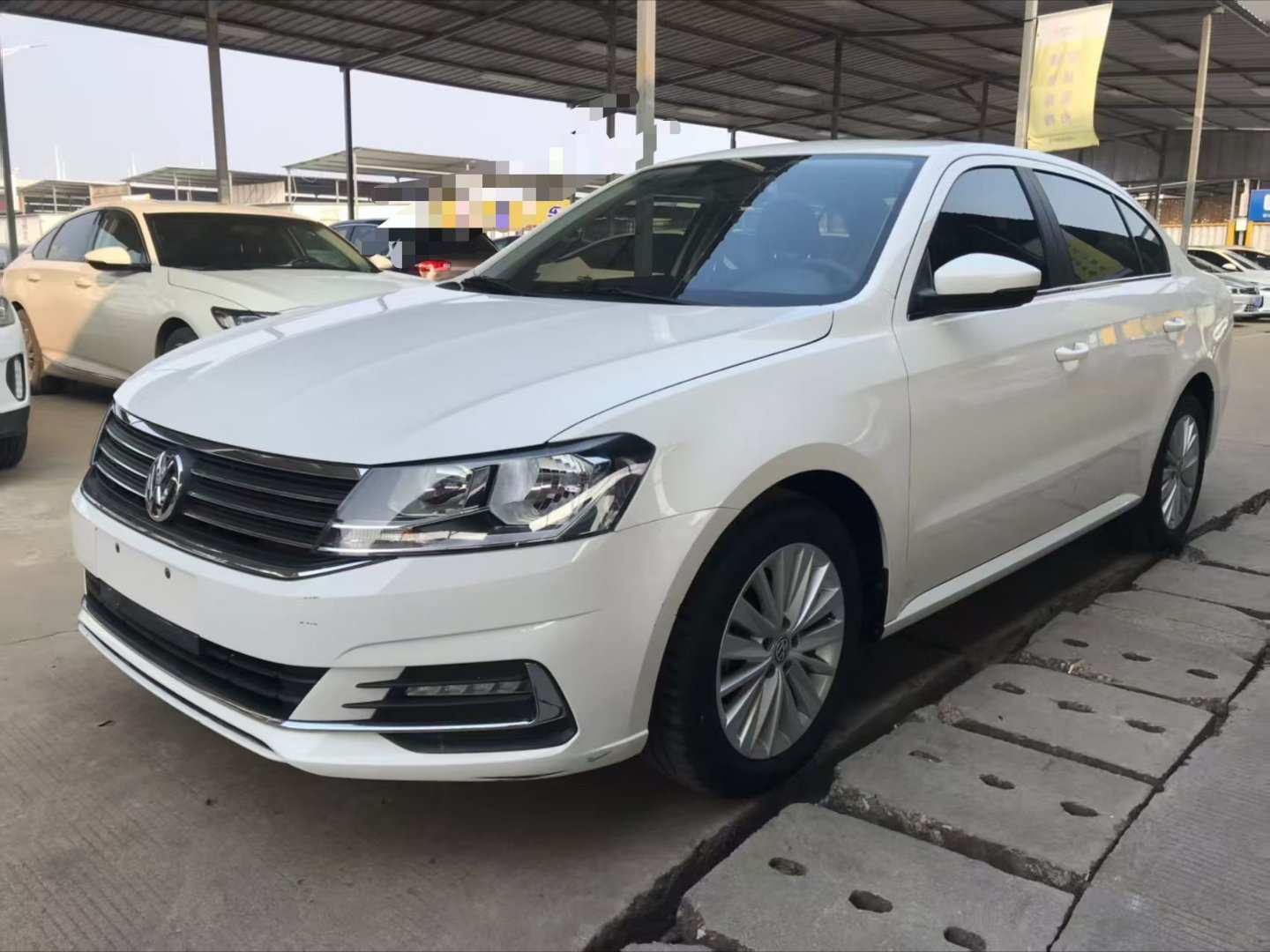 寄售一台大学同学的爱车 2020年大众朗逸，6万公里1.5L+ 6at  原版原