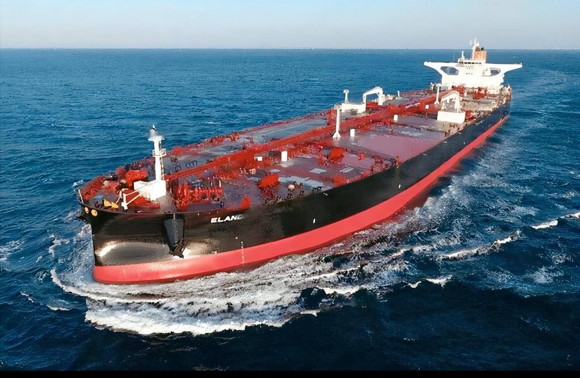 无视美军封锁禁令。
4艘中资油轮准备驶出。
4月12日，美国海军宣布将对霍尔木兹