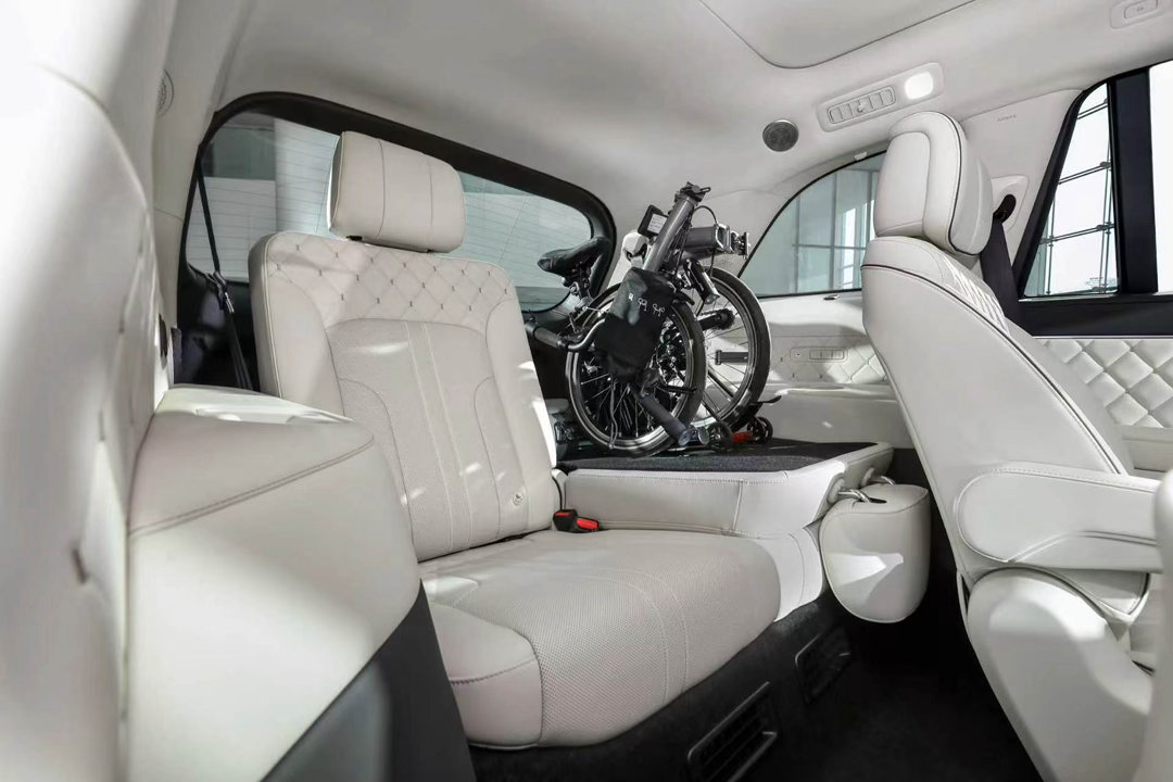 百万级AI汽车平台归元S面世 ，与之一起到来的还有首款量产车型魏牌V9X，这辆车