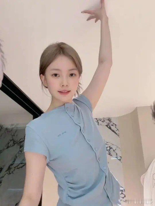 李梦模仿蜘蛛侠陈卓璇模仿蜘蛛侠 卢昱晓又带火一个系列！李梦陈卓璇也来闯蜘蛛侠赛道
