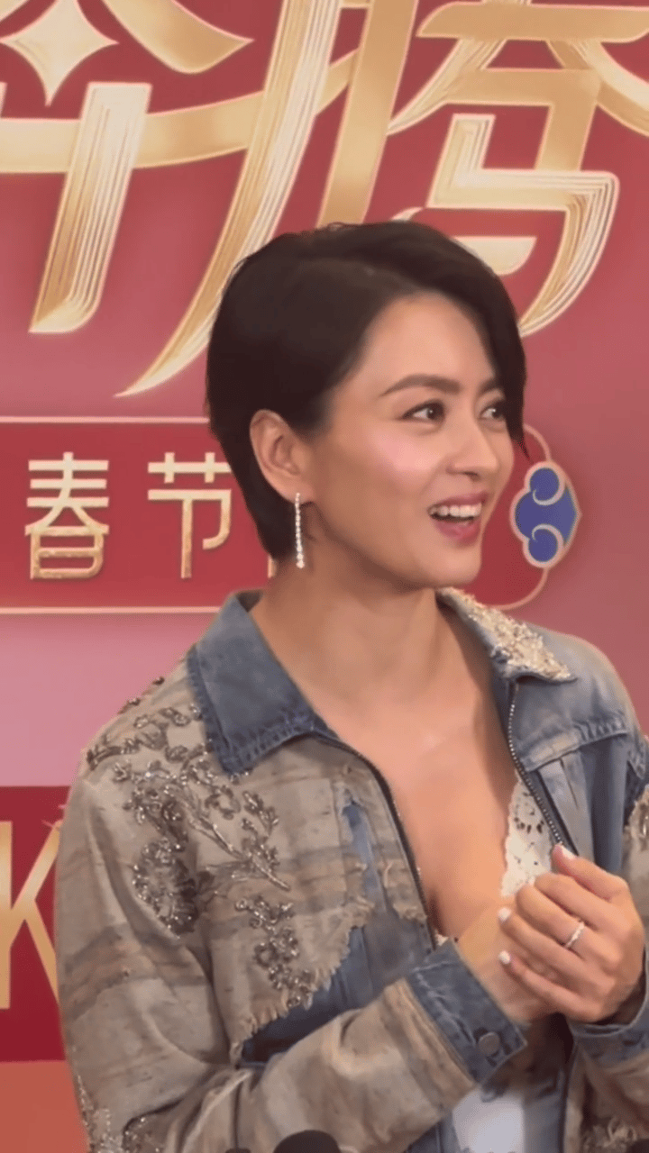 梁咏琪怎么还怎么年轻？印象中她年龄应该比较大了吧！后来特意去查了一下，她今年竟然