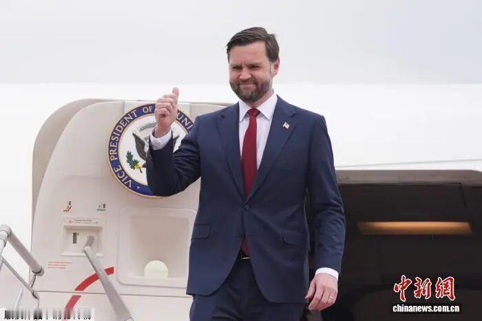 奇了怪了
巴基斯坦能让天下第超级大国和死对头伊朗坐到一张谈判桌上喝茶，已算天下第