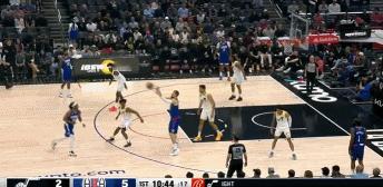 哈登助攻塔克命中底角三分！ ​​​