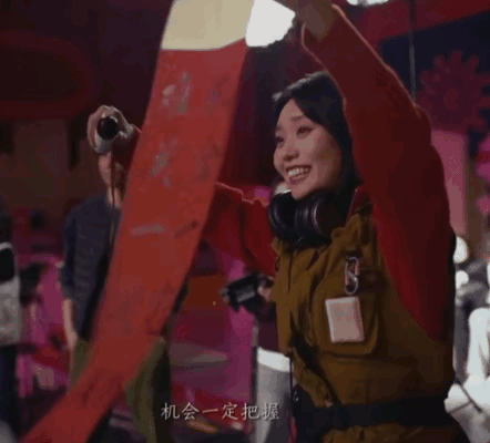 李雪琴首次回应春晚没打开春联 李雪琴解释说这是因为节目剪辑的问题导致的误会，实际
