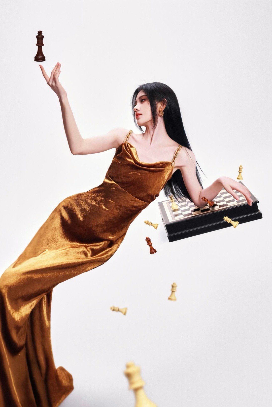 气场特辑！这个造型好适合拍转场啊！完全是女皇来的