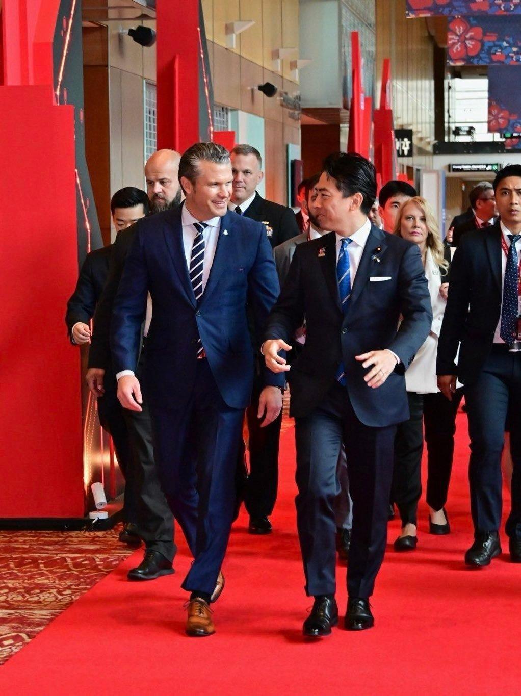 日本人嘲笑小泉进次郎 出事只会找爹 