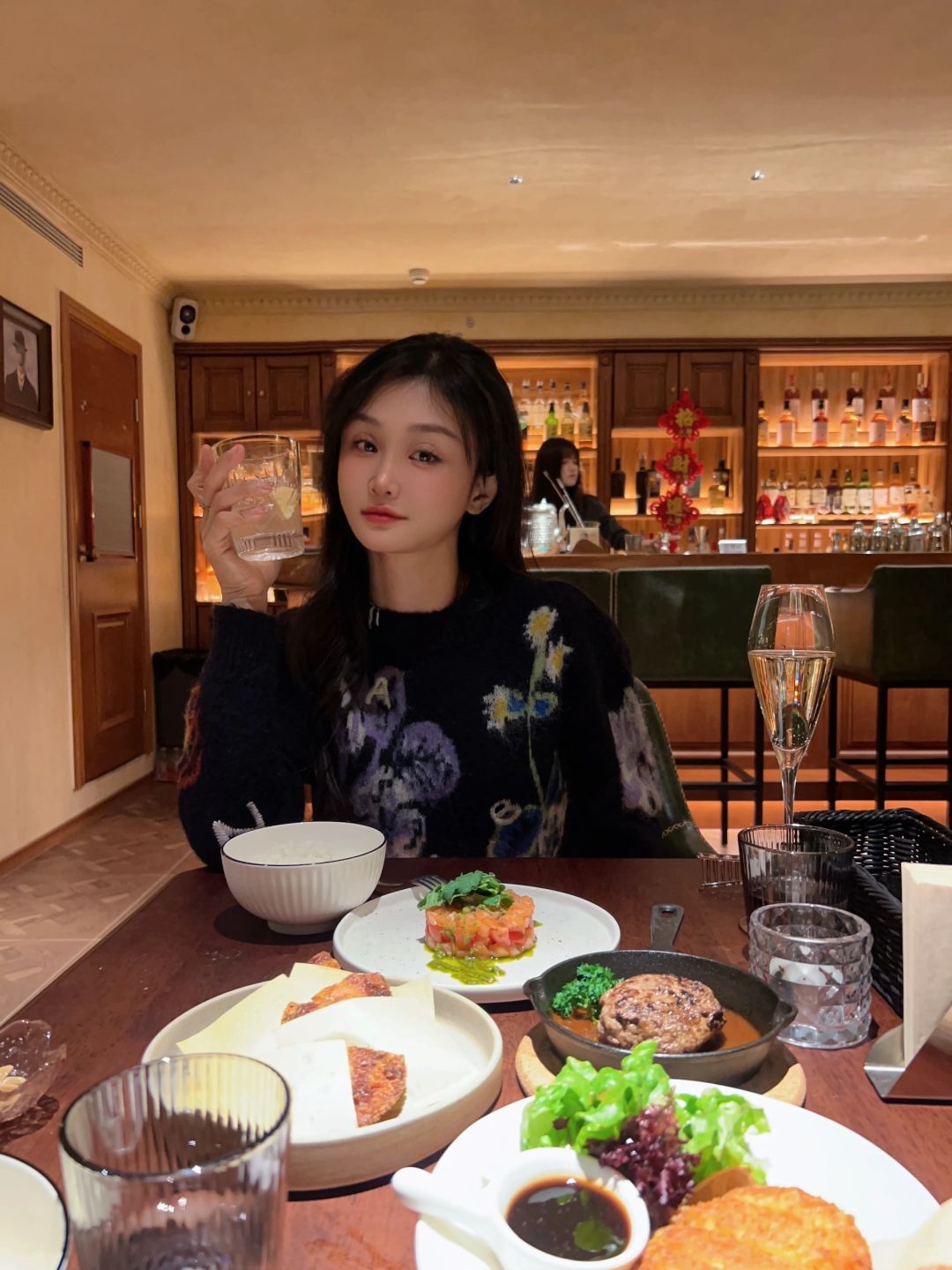 可以看到亮马河灯光秀的洋食餐厅 🥰