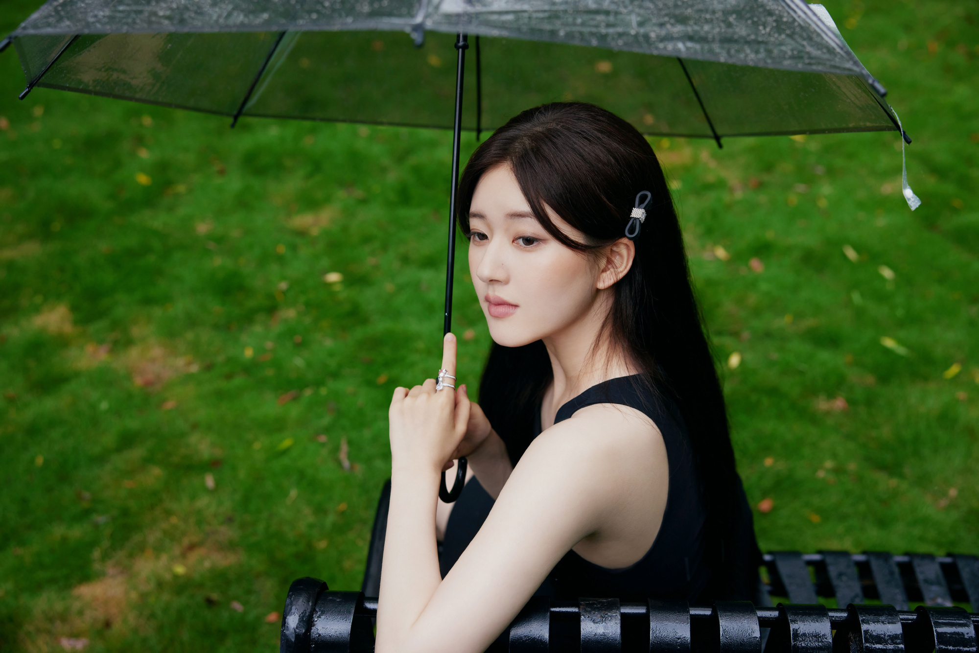 在江南 等待一场雨☔️ 赵露思