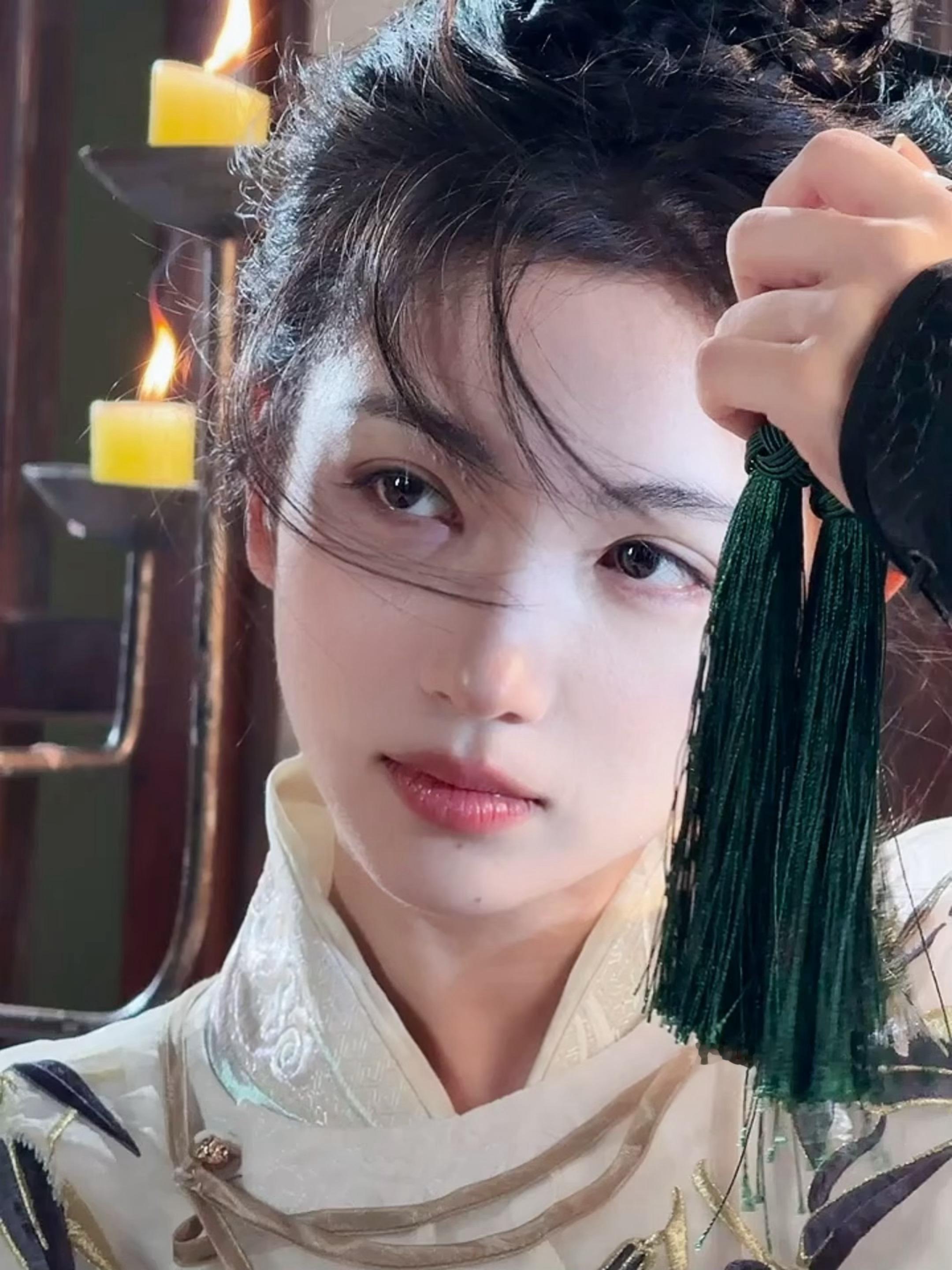 痞帅的气质竟然在一个女演员身上重现了…（是代露娃 ​​​