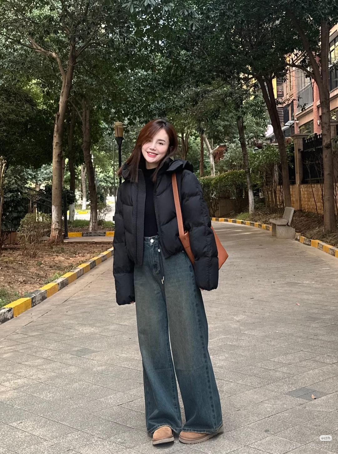 第一：选对适合身材的款式

羽绒服有不同版型，如直筒、修身、宽松等，以及不同长短