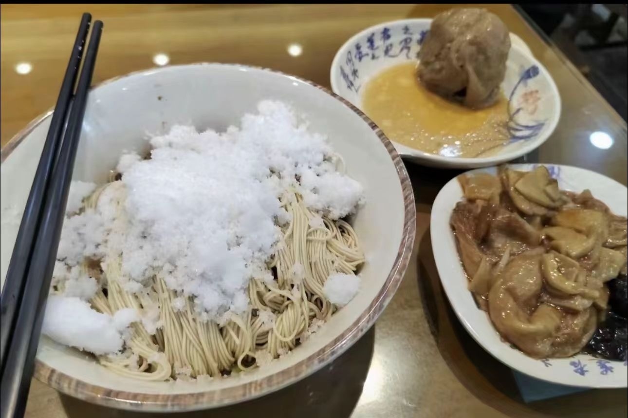 🔻今天看小说在书评里看到一张图。🔻给我看的吓死了。🔻猜猜这是哪个城市？ 