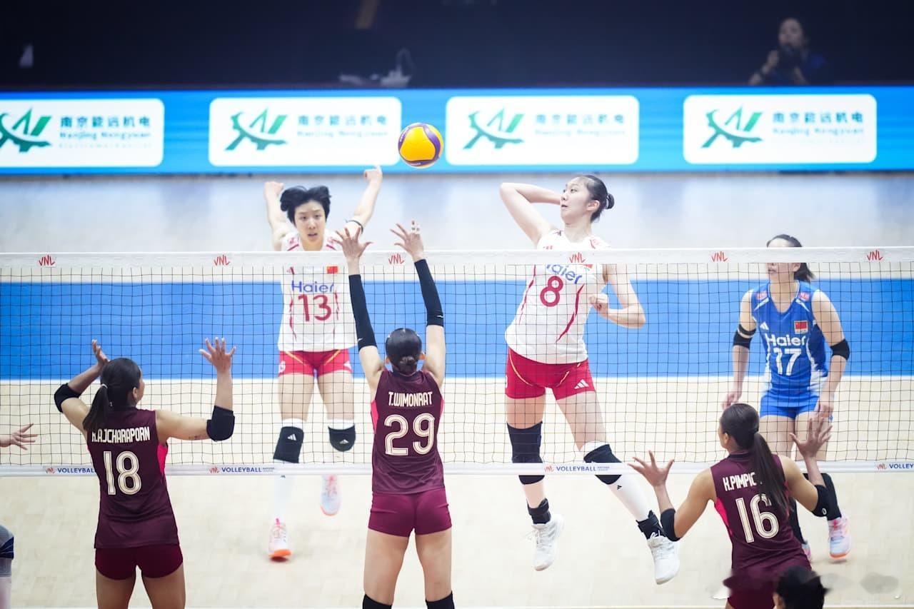 三局结束技术统计：庄宇珊20分（31扣19中5失，1拦，18个一传0失，到位率8