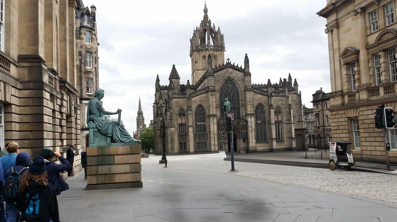 英国·爱丁堡司各特纪念塔Scott Monument

司各特生于爱丁堡，2岁时