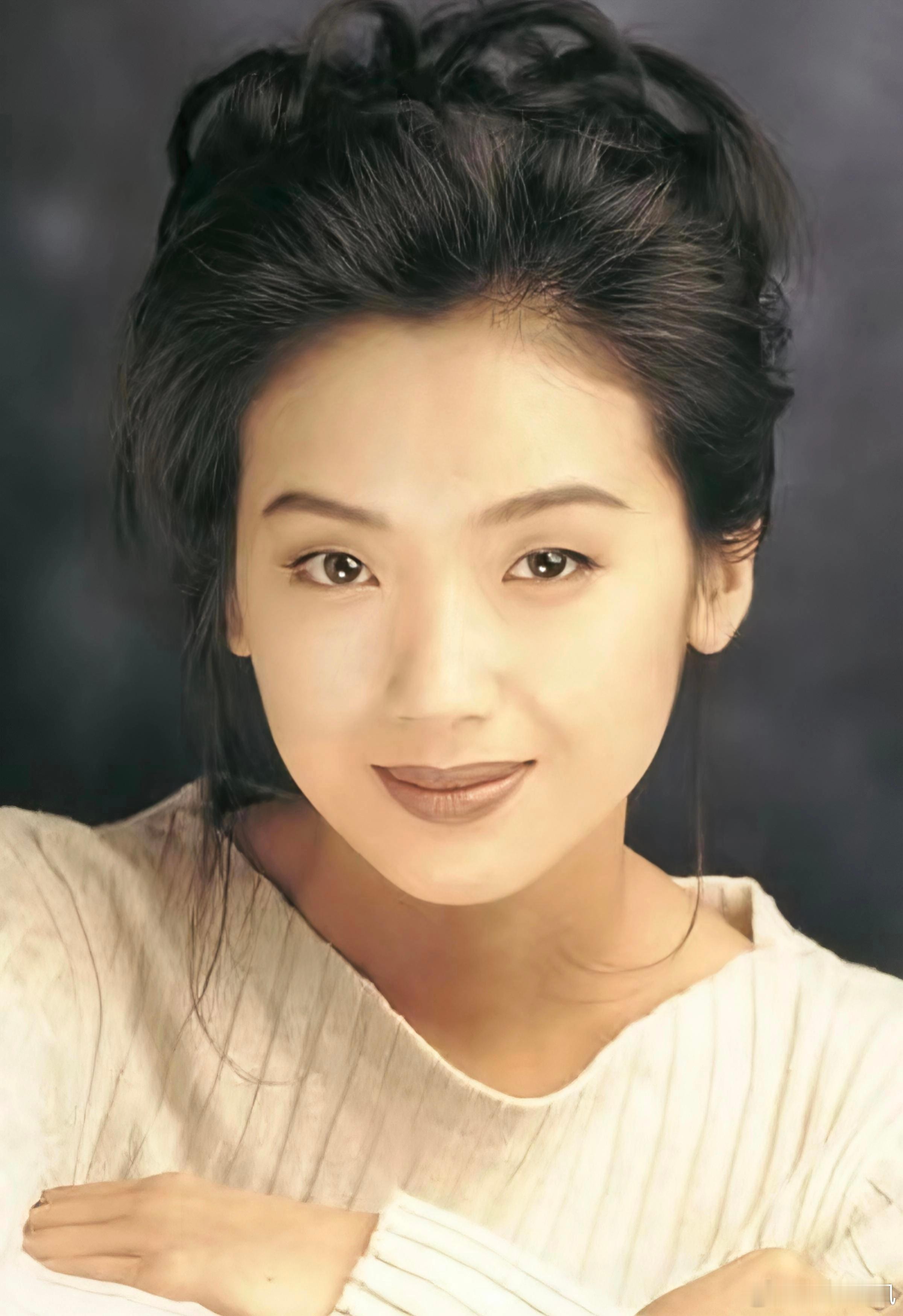 吴倩莲：清冷、纯洁、妩媚、高知、脆弱、倔强、坚韧，气质无代餐！ 
