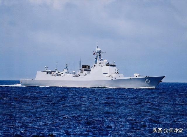 海上局势大变，45舰亮出底牌，美军连夜开会，052D开首枪。3000个垂发单元听