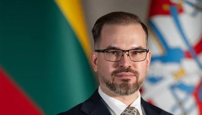 立陶宛又拱火俄乌冲突。
立陶宛国防部长罗伯塔斯·卡乌纳斯宣布，乌克兰将获得30枚