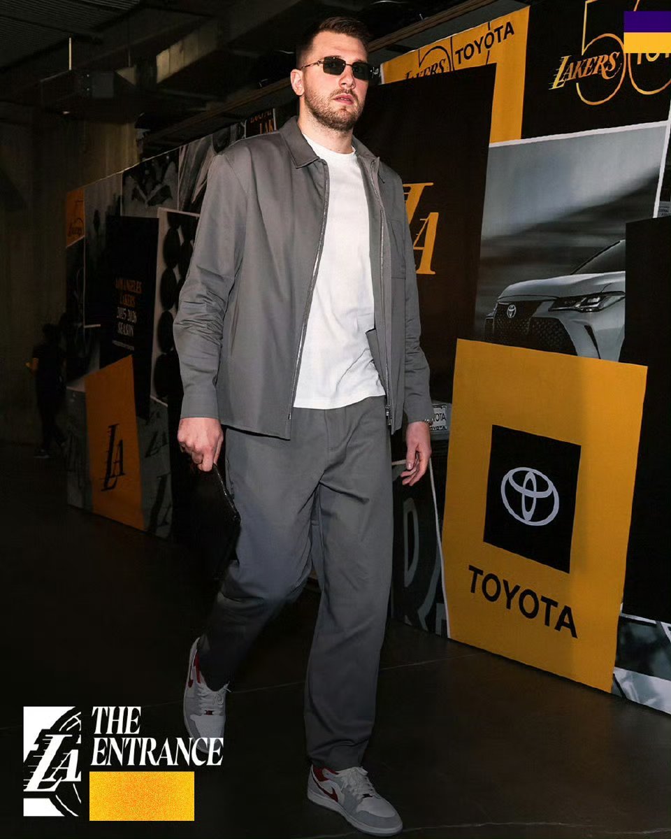 Game Day看比赛咯湖人国度雄鹿vs湖人